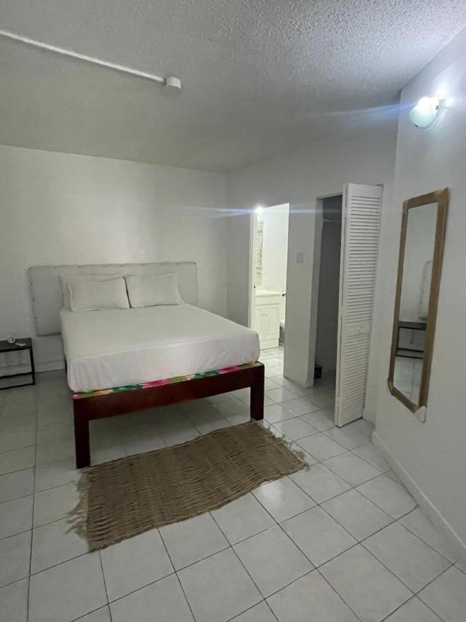 Finest Accommodation Marley Manor Apt # 513 Ground Floor 6 Marley Rd Kgn 6 Kingston Dış mekan fotoğraf
